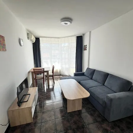 アパート Sunny 1br With Free Street Parking プロヴディフ