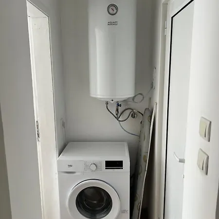 Sunny 1br With Free Street Parking Lejlighed