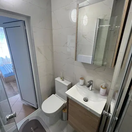 Sunny 1br With Free Street Parking