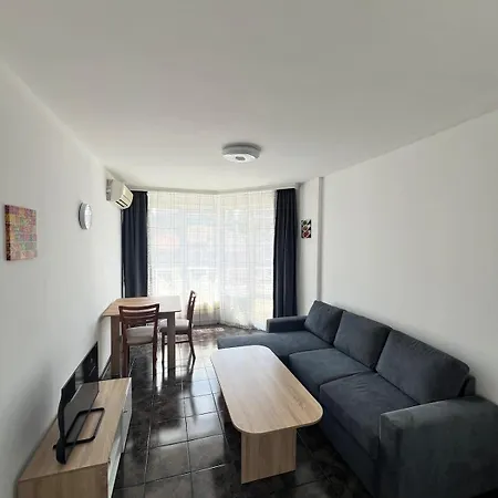 Sunny 1br With Free Street Parking Plovdiv