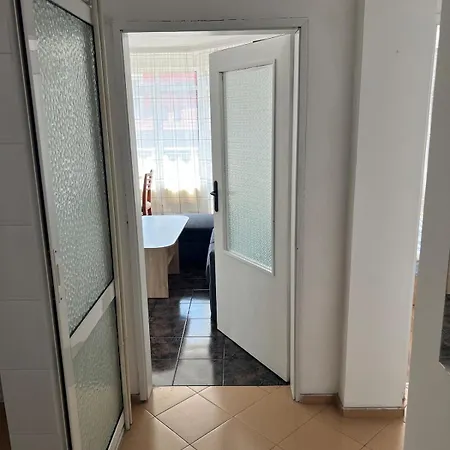 Sunny 1br With Free Street Parking Lejlighed Plovdiv